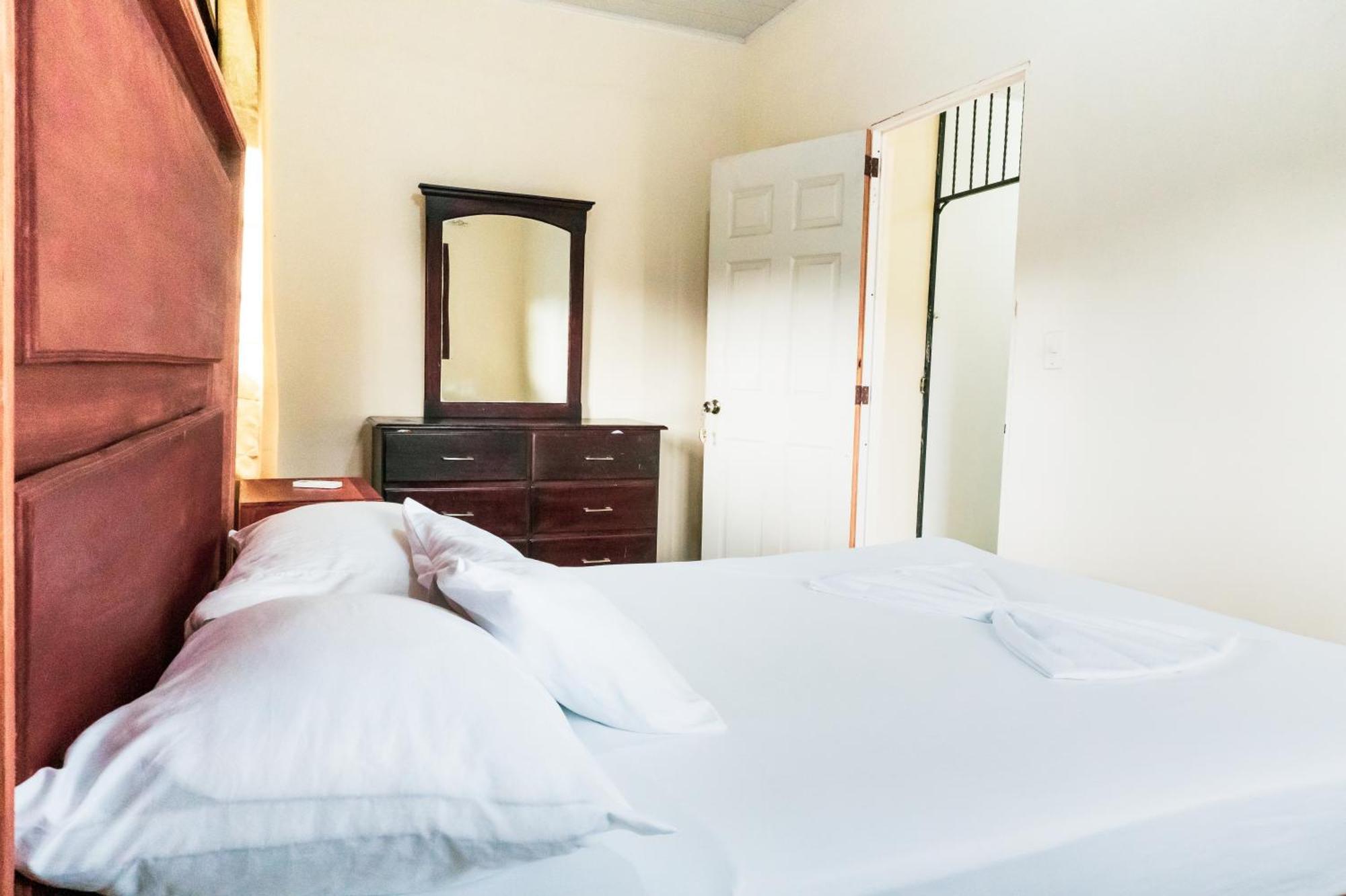 Hostal Eden 모요갈파 외부 사진