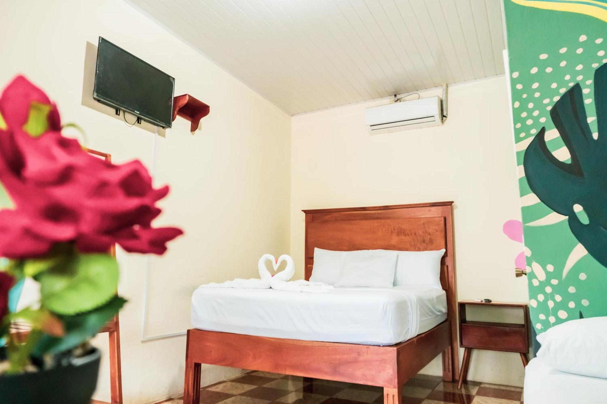 Hostal Eden 모요갈파 외부 사진