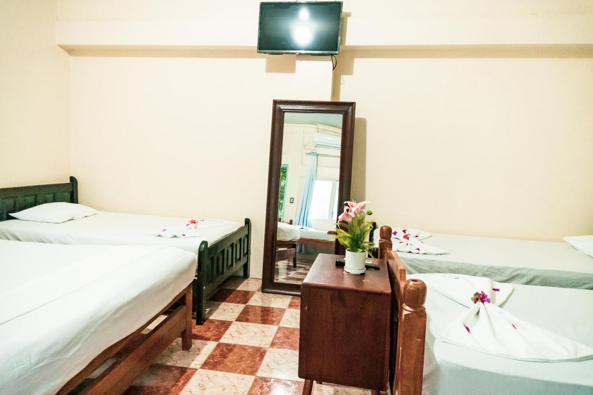 Hostal Eden 모요갈파 외부 사진